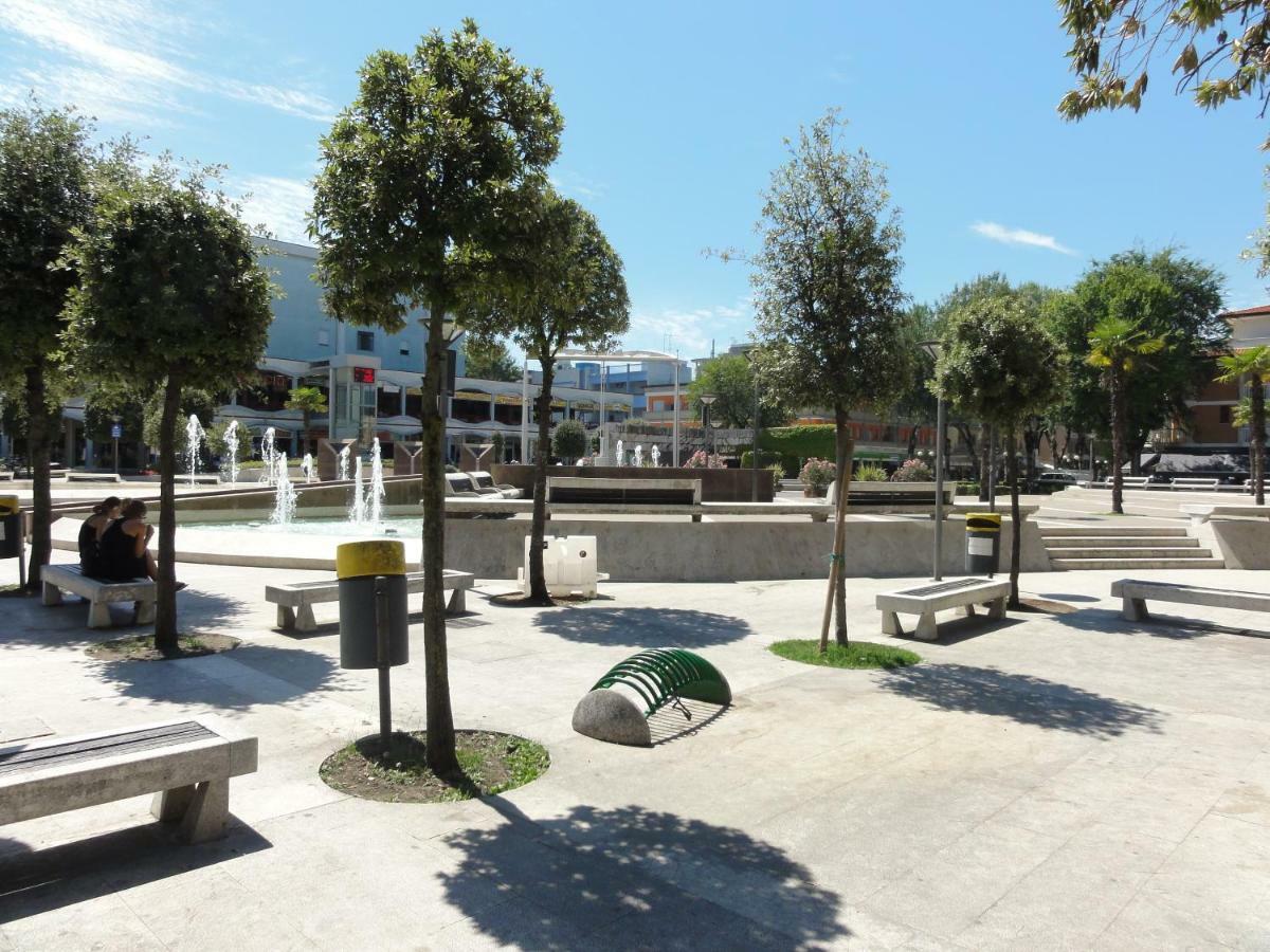 Isola Clara - Appartamenti Bibione Exteriör bild