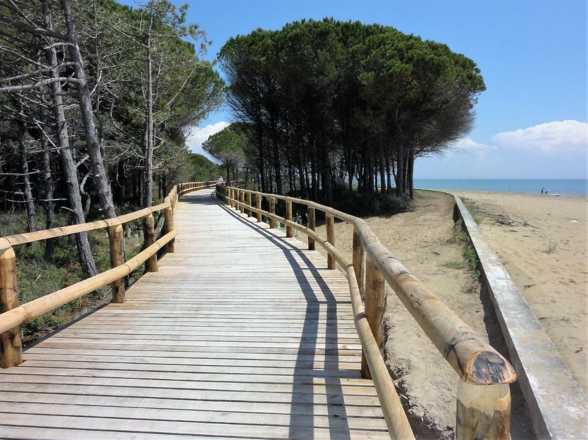 Isola Clara - Appartamenti Bibione Exteriör bild