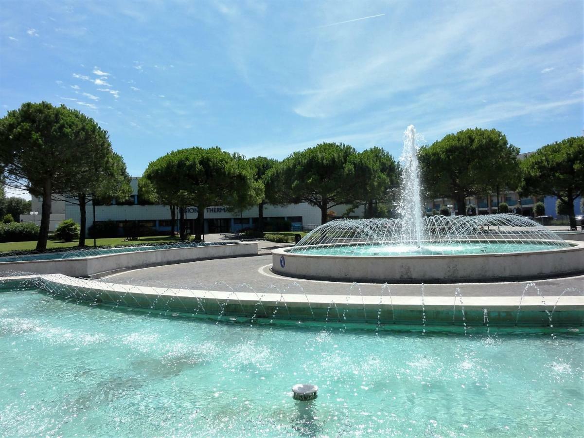 Isola Clara - Appartamenti Bibione Exteriör bild